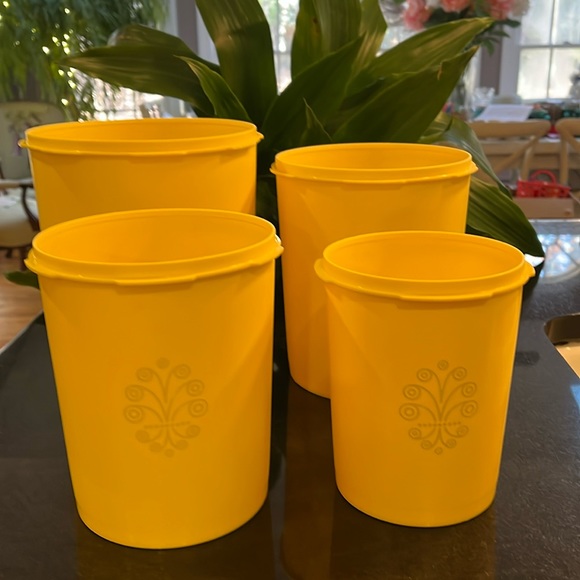 Tupperware - Yellow Nesting Servalier Canister (Set of 4) - Picture 3 of 12